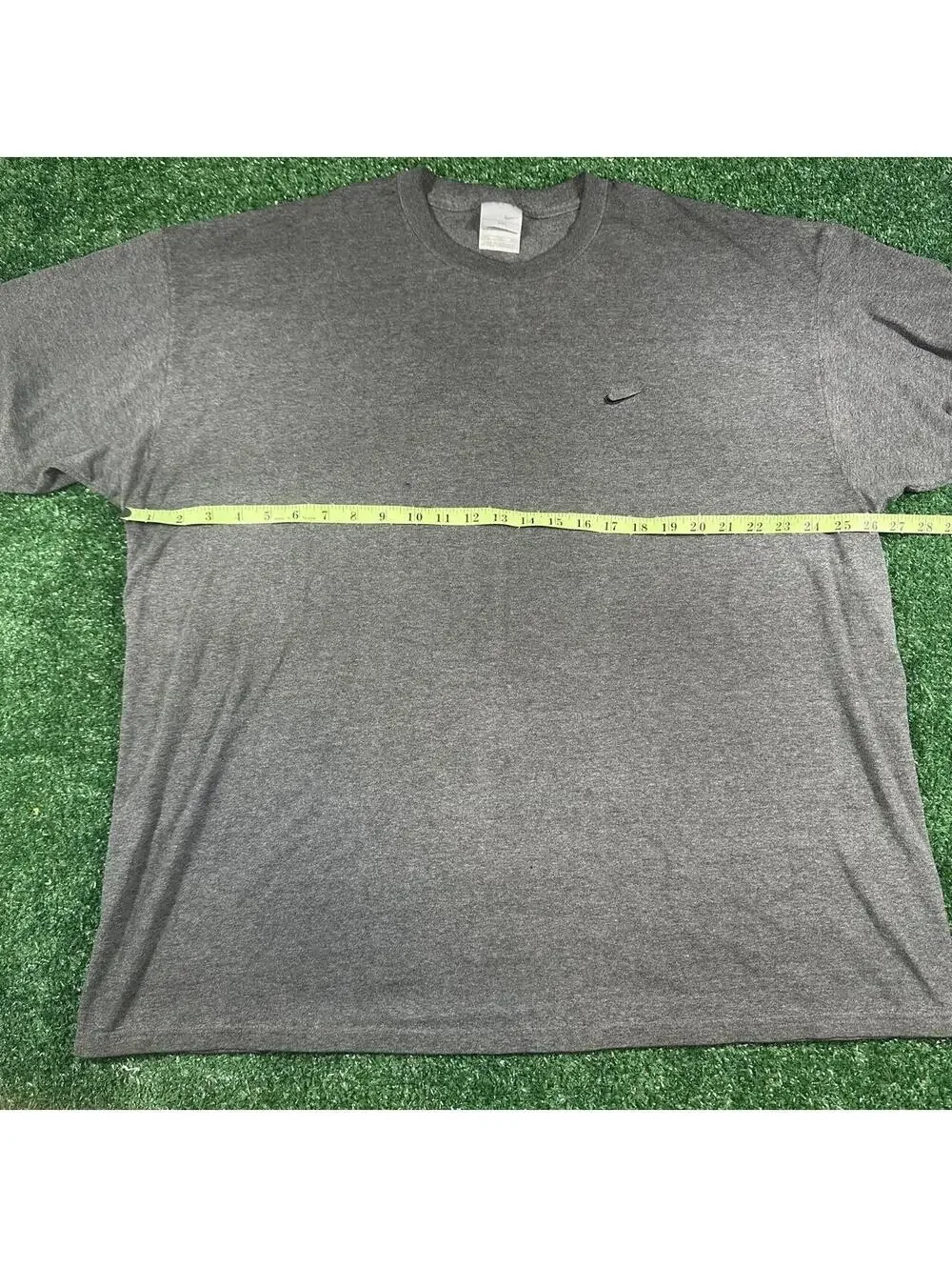 Retro Y2K Gray Nike silver tag short sleeve shirt T-shirt with black faded XXL